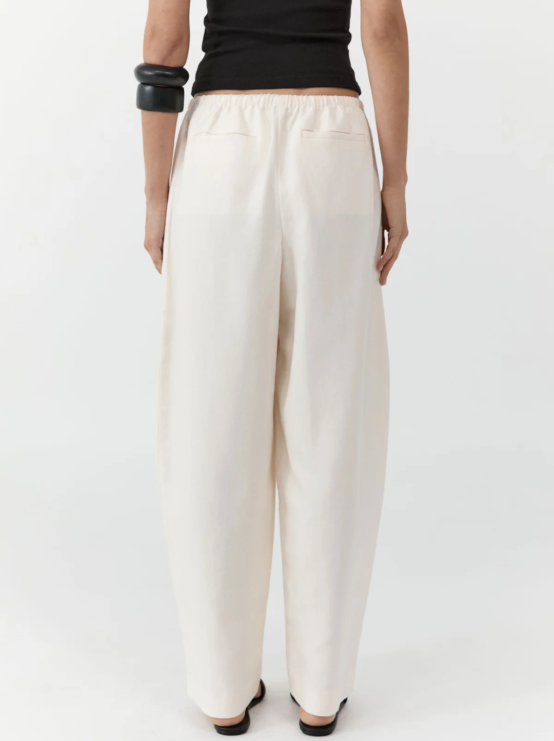 Fine Drawstring Relaxed Pants