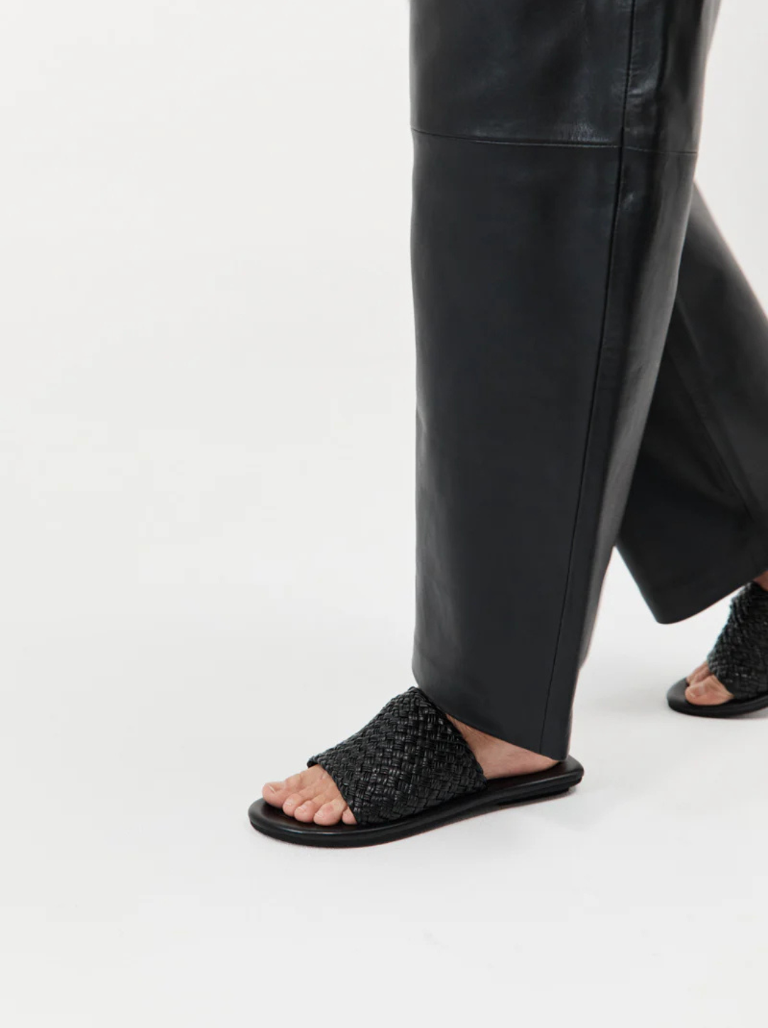 Woven Minimal Slide