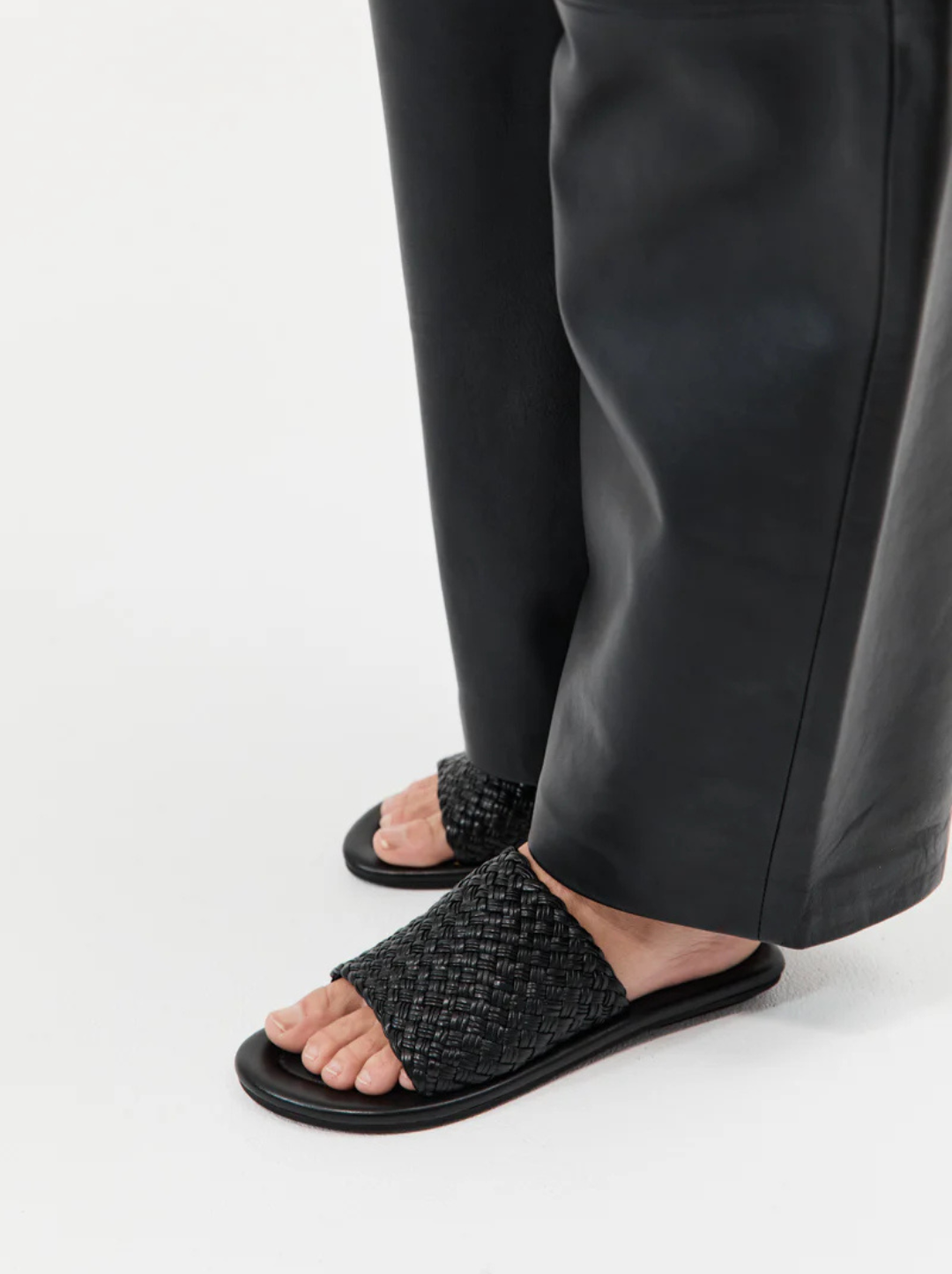Woven Minimal Slide