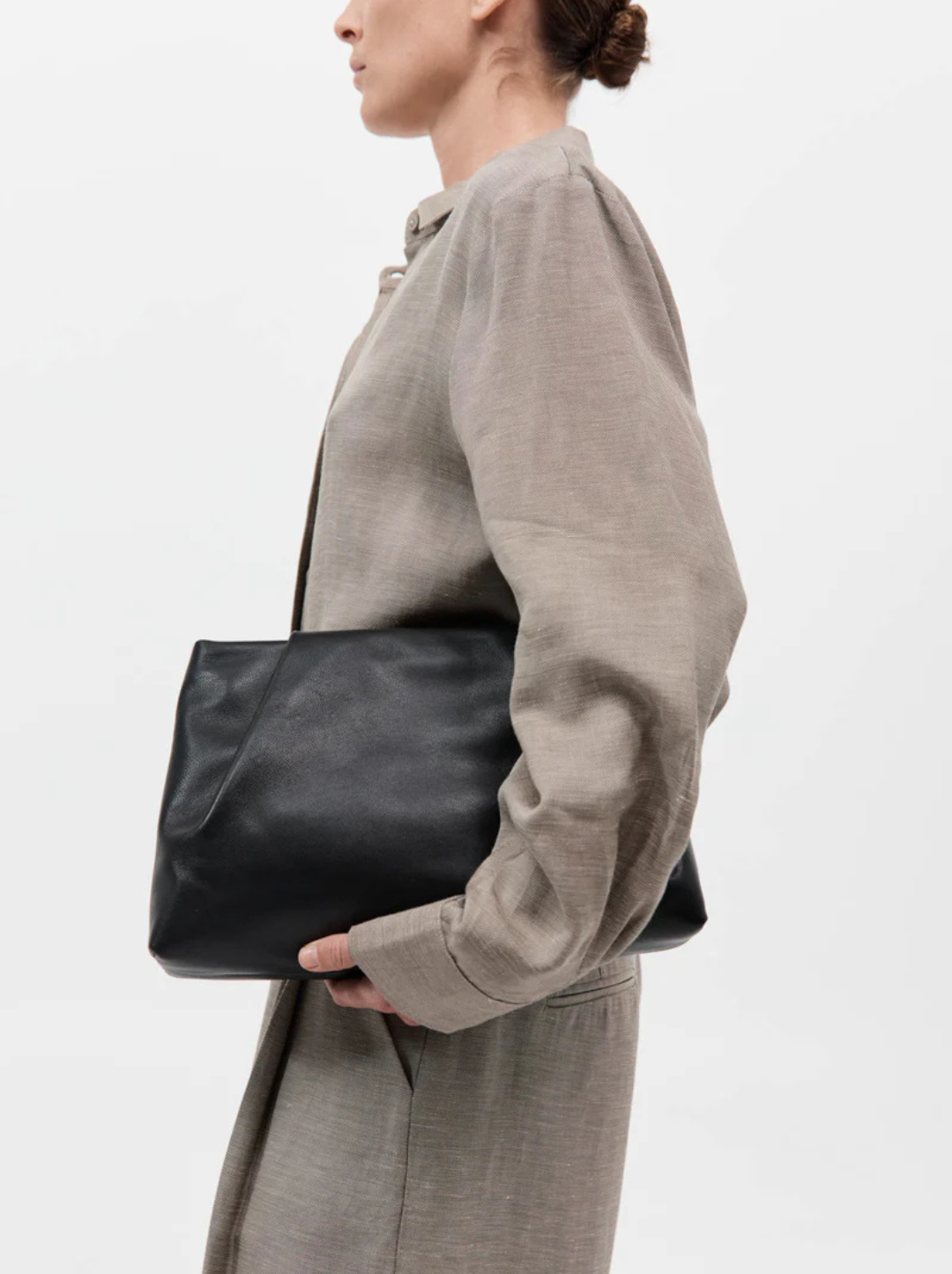 Soft Tuck Clutch