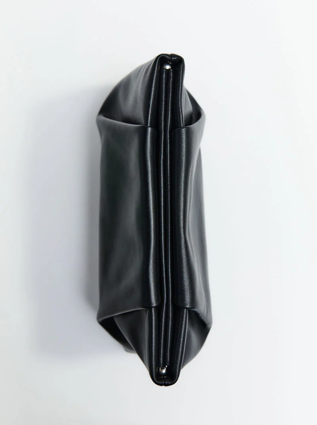 Soft Tuck Clutch
