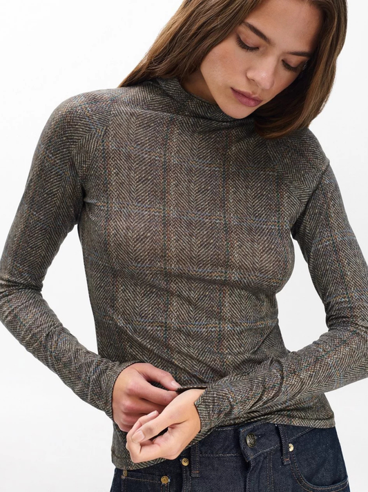 Shaw Paneled Longsleeve Turtleneck Tee