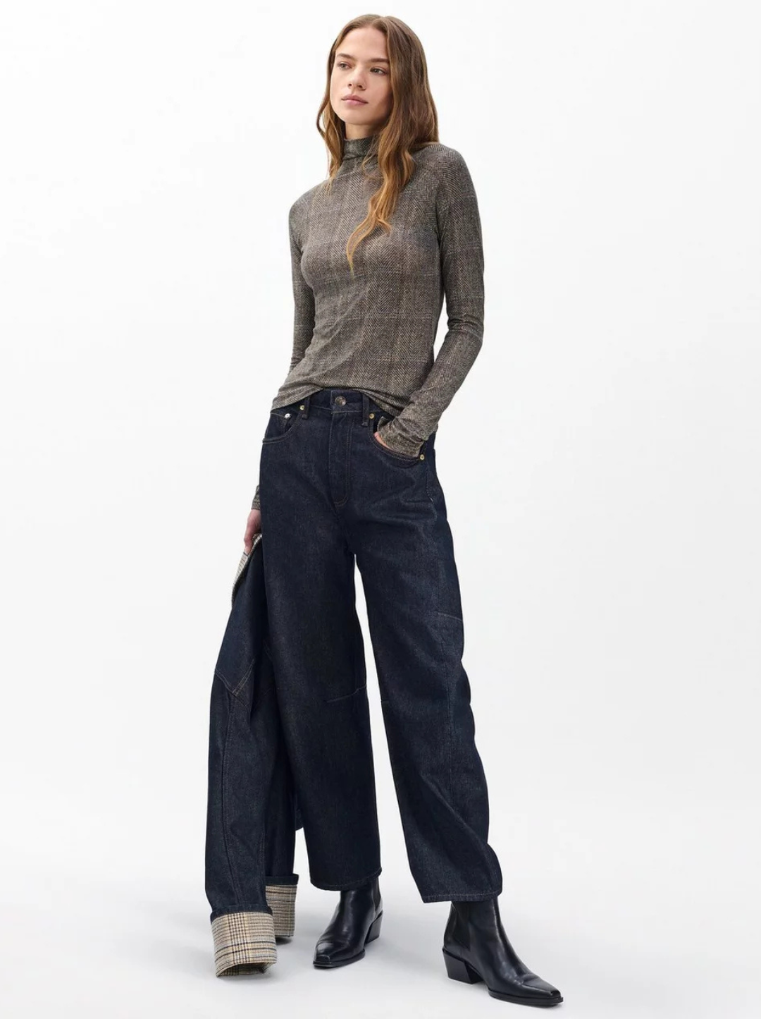 Shaw Paneled Longsleeve Turtleneck Tee