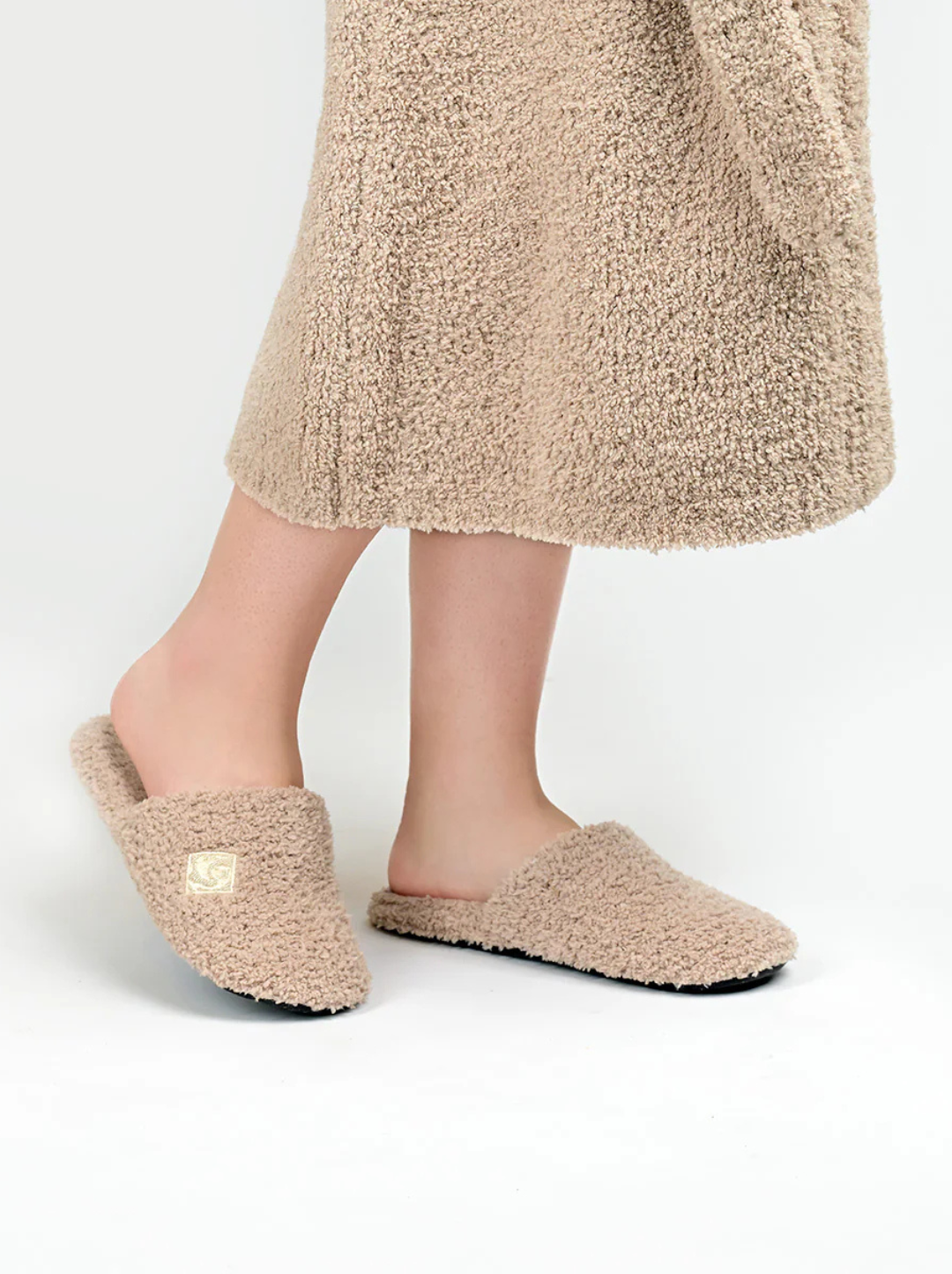 Chenilla Classic Closed Toe Slippers - Solid